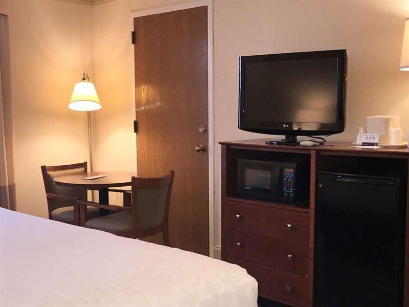טומס ריבר Clarion Hotel & Conference Center מראה חיצוני תמונה