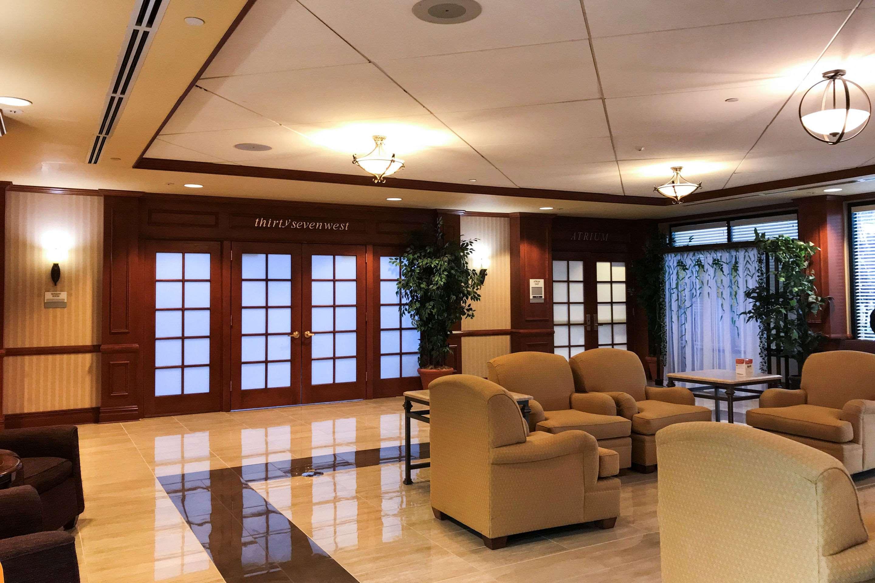 טומס ריבר Clarion Hotel & Conference Center מראה חיצוני תמונה