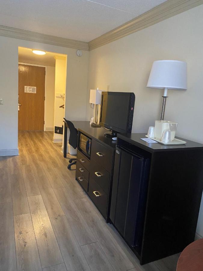 טומס ריבר Clarion Hotel & Conference Center מראה חיצוני תמונה